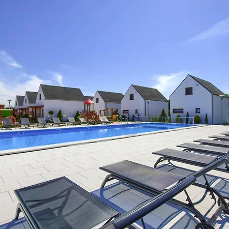 Apartment In Rogowo Near Baltic Sea Beach, Cleaning Included Hébergement de vacances Rogowo (Gryfice)