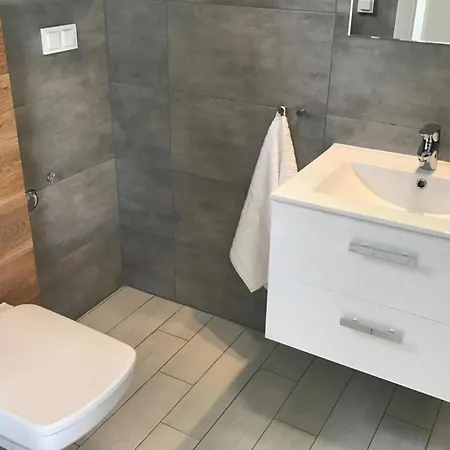 Apartment In Rogowo Near Baltic Sea Beach, Cleaning Included Hébergement de vacances Rogowo (Gryfice)